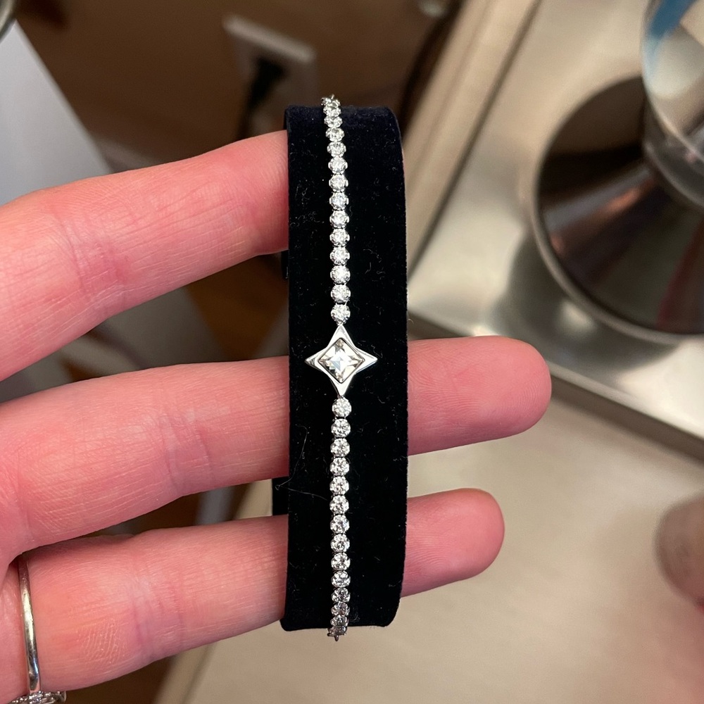 Swavorski tennis bracelet